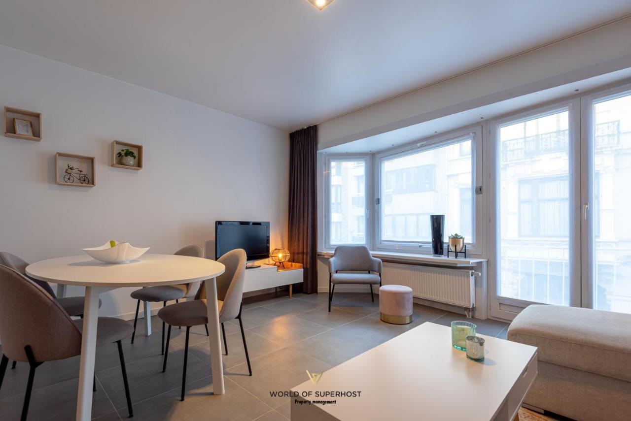 Spacious Apartment Closeby The Sea Up To 6 People! Oostende Eksteriør bilde