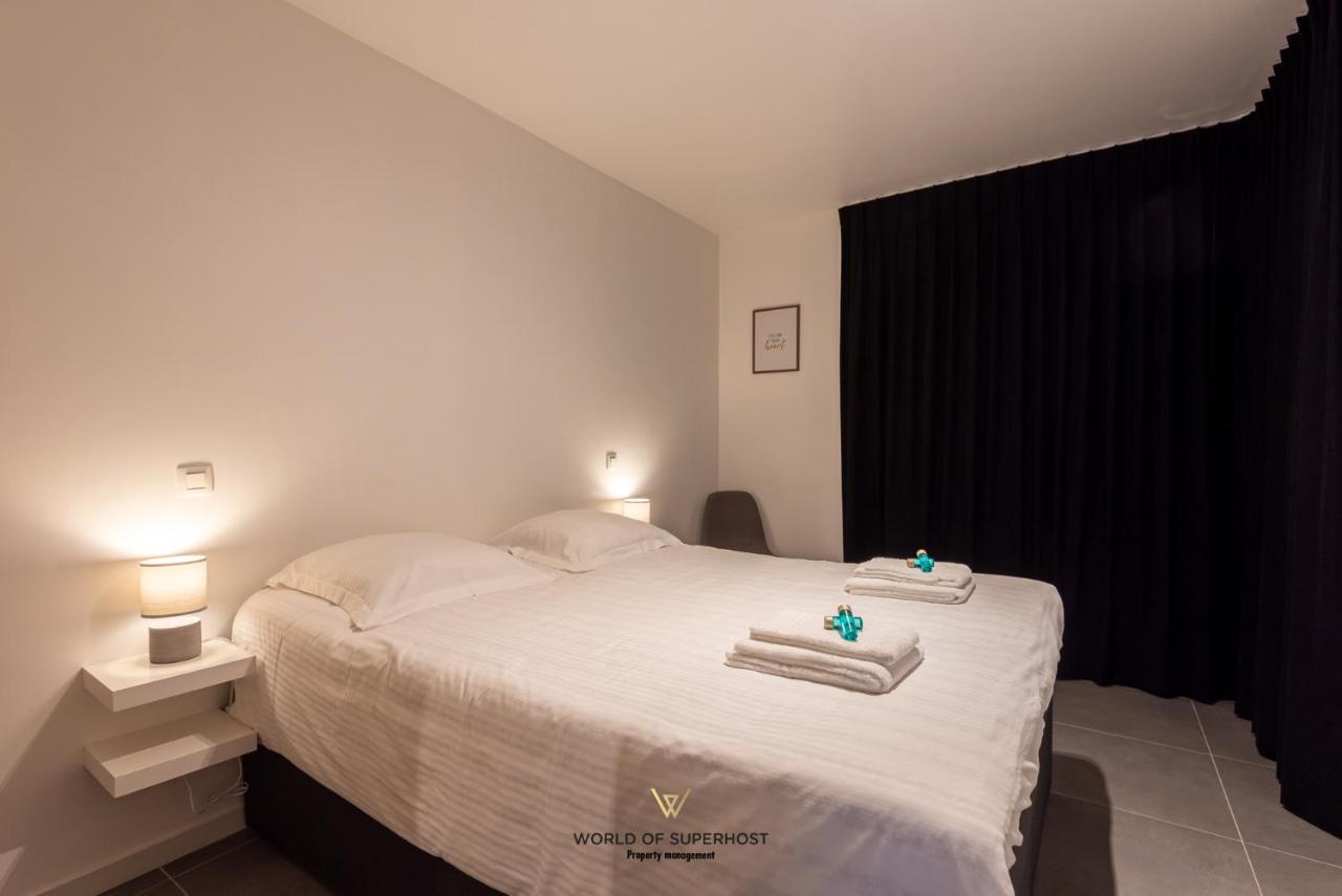 Spacious Apartment Closeby The Sea Up To 6 People! Oostende Eksteriør bilde